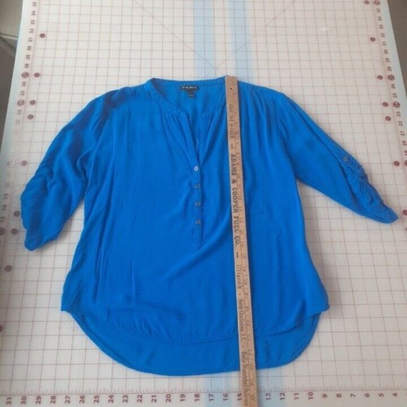 FANG Womens Small Royal‎ Blue 1/4 Button Blouse Hi Lo Hem - Picture 10 of 11